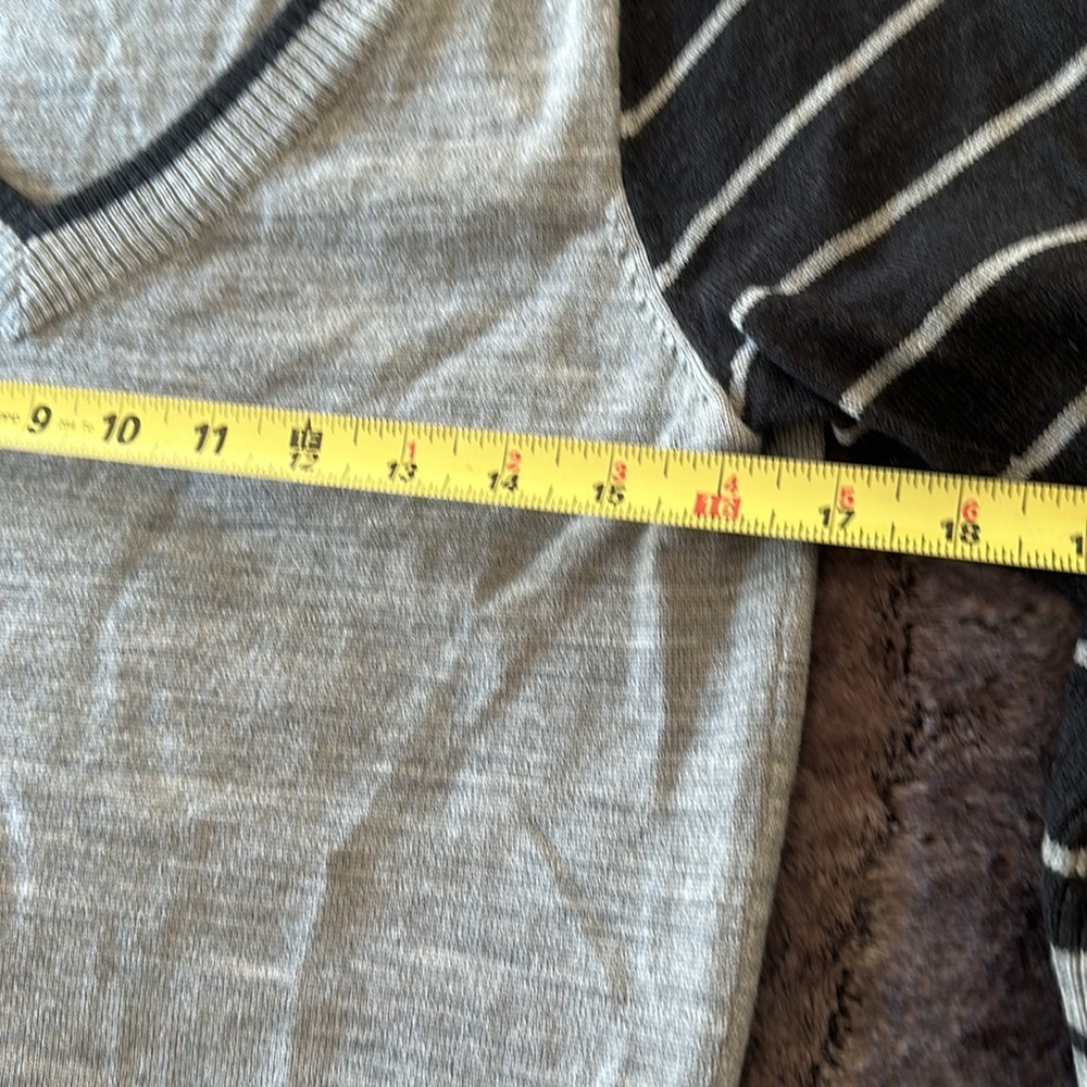 Smart Wool Sweater - image 6